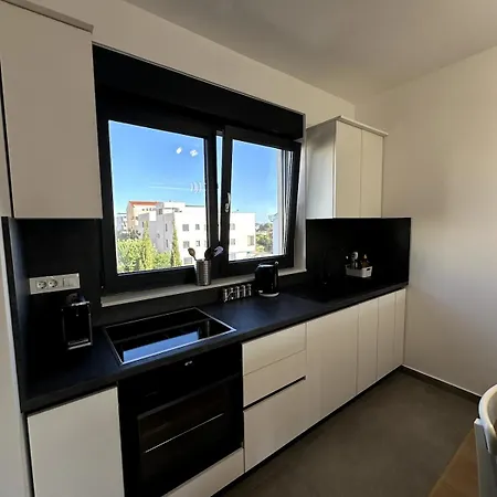 Апартаменты Sea And Sky Penthouse,
