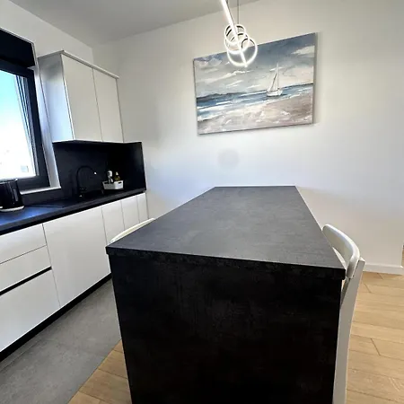 Sea And Sky Penthouse, Apartment